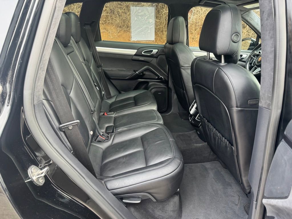 Used 2018 Porsche Cayenne GTS w/ Premium Package Plus image 16