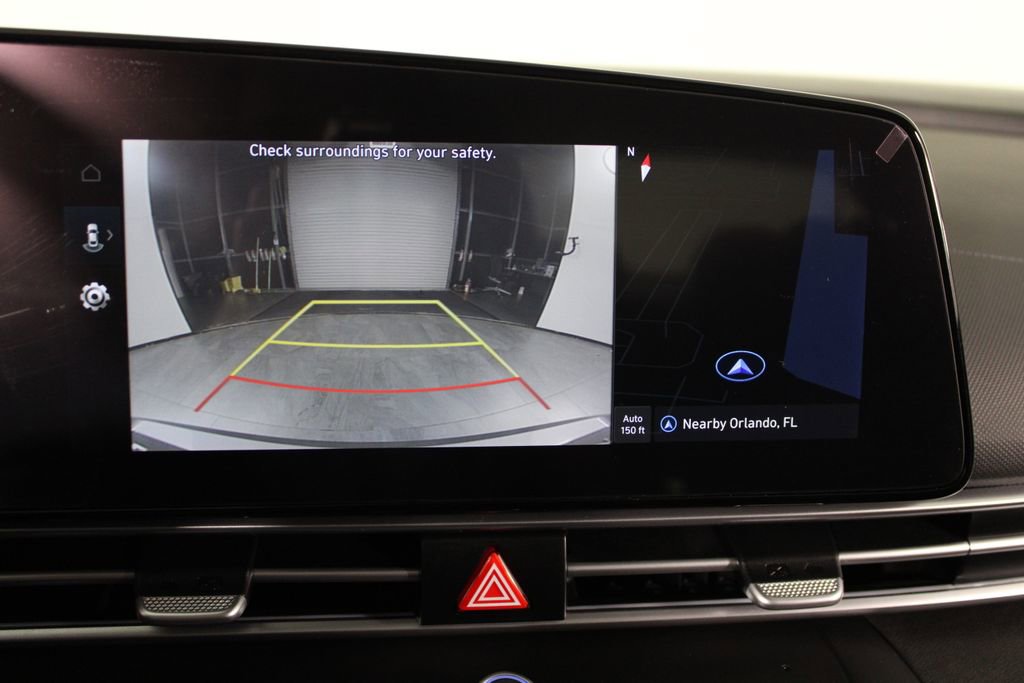 Used 2025 Hyundai Elantra SEL image 29