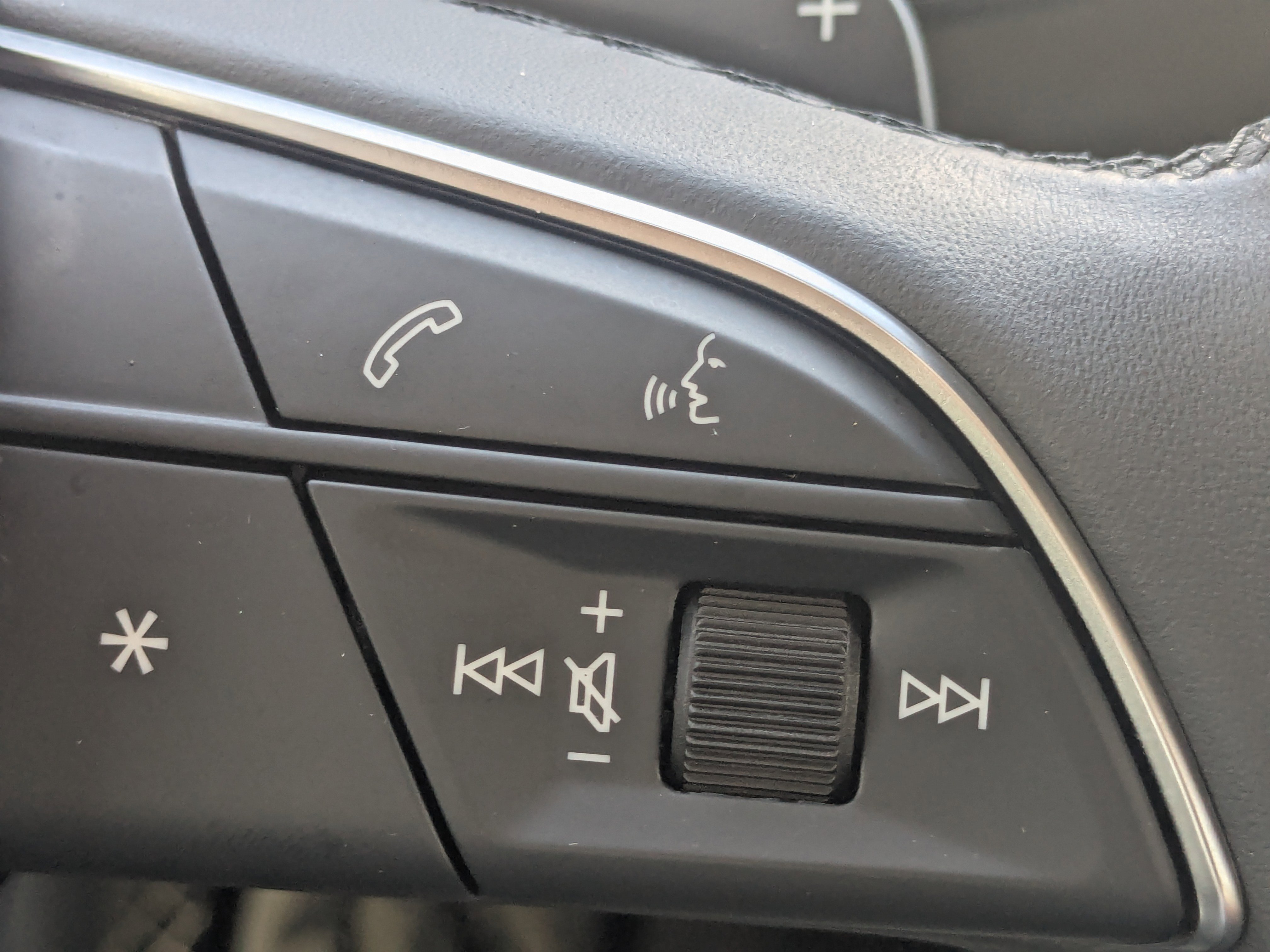 Used 2022 Audi Q7 Premium Plus image 40