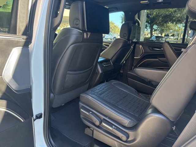 Used 2022 Cadillac Escalade Sport Platinum image 9