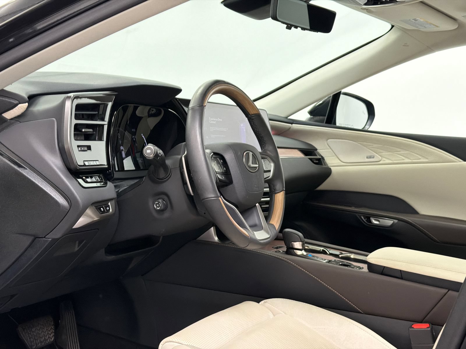 Used 2023 Lexus RX 350 AWD w/ Accessory Package image 16