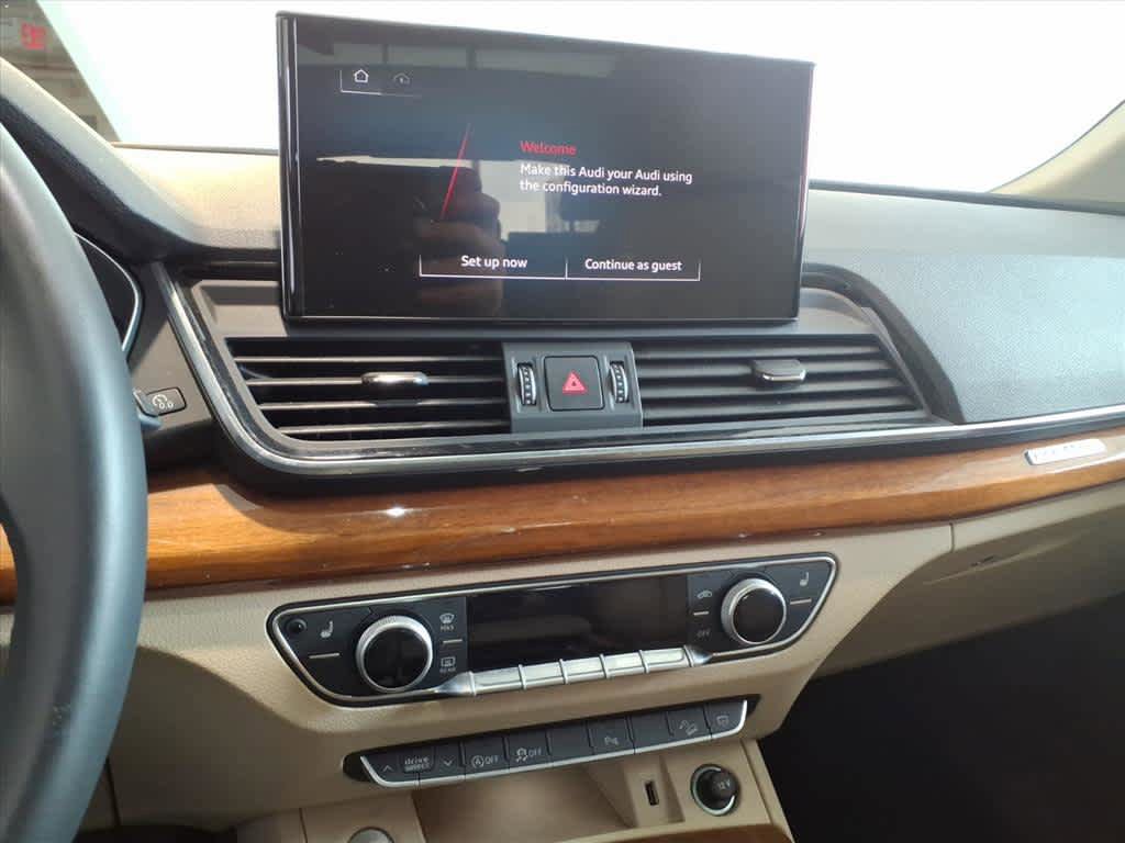 Used 2023 Audi Q5 2.0T Premium w/ Convenience Package image 13