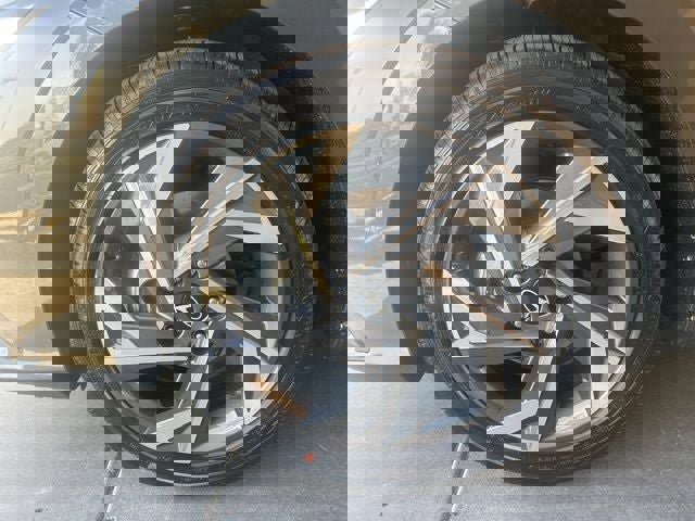 New 2026 Hyundai Elantra Limited image 37