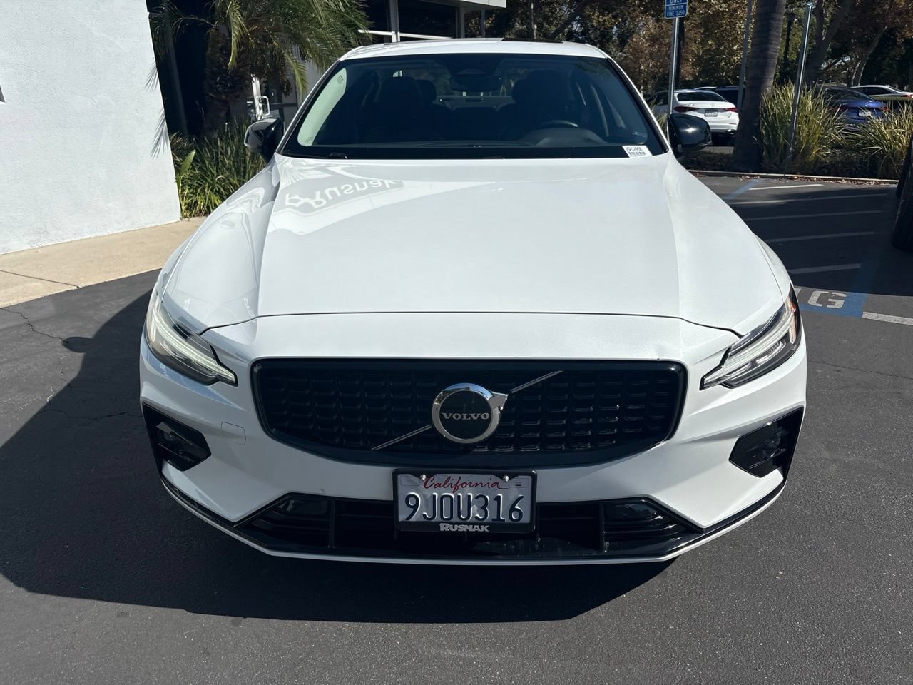 Used 2024 Volvo S60 B5 Core FWD image 2