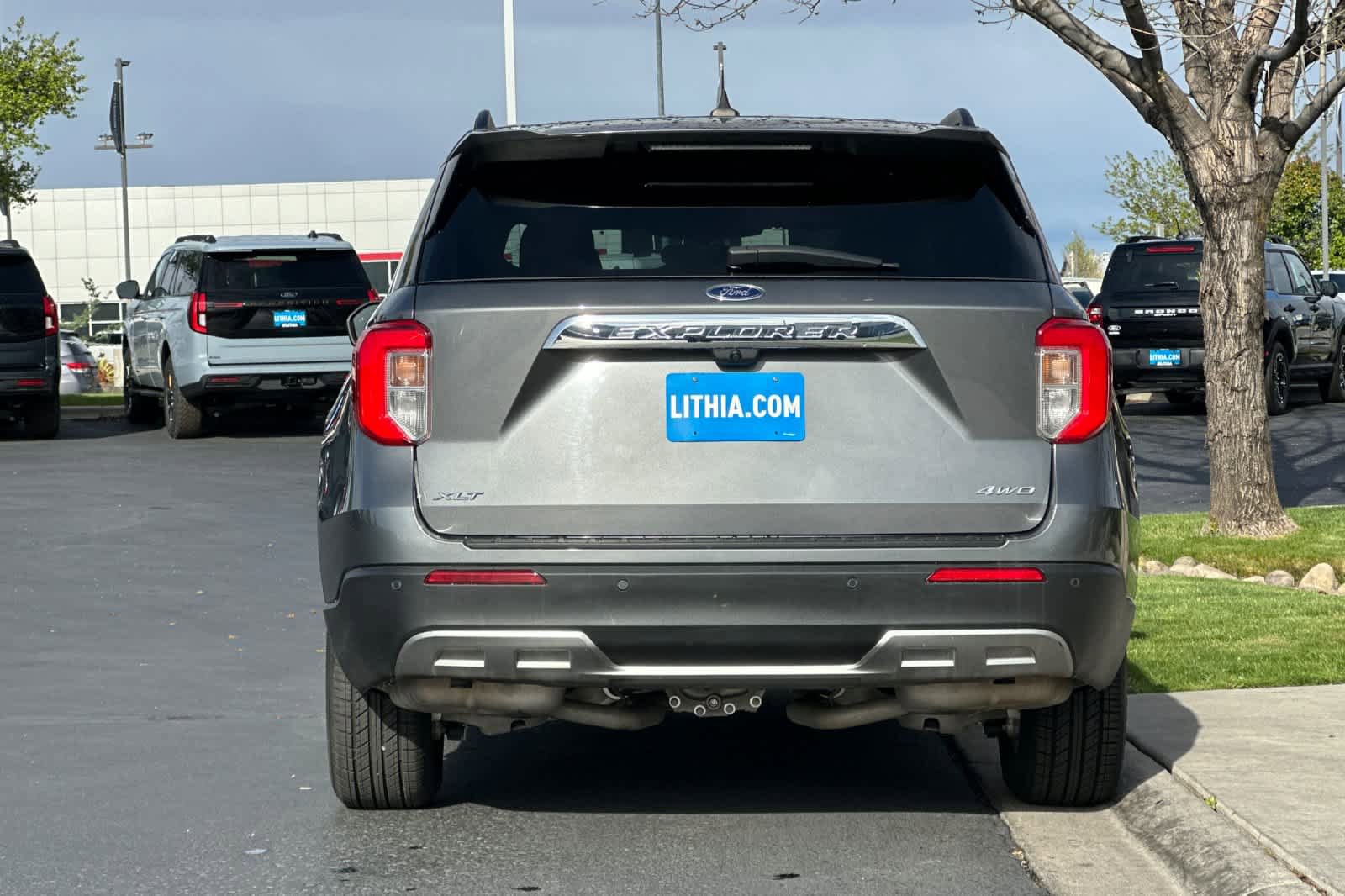 Certified 2023 Ford Explorer XLT w/ Equipment Group 202A AWD/4WD image 7