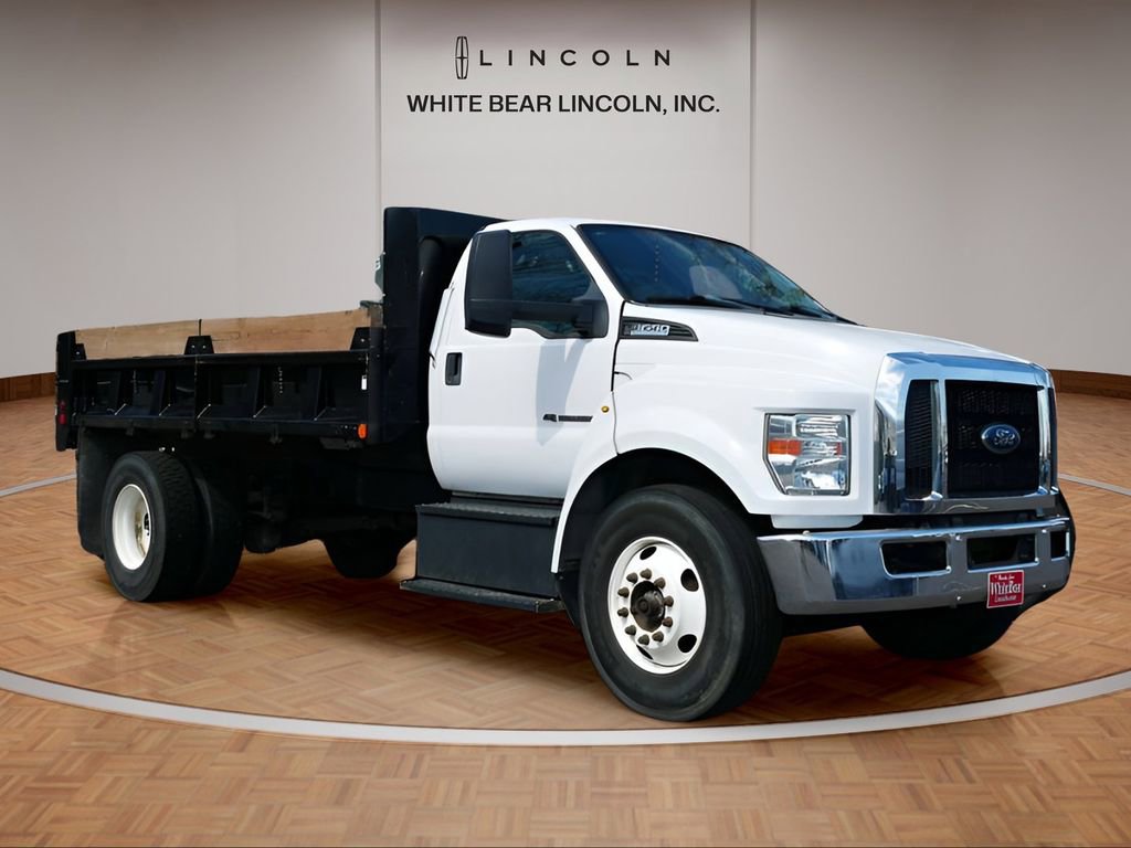 Used 2016 Ford F650 2WD Regular Cab Super Duty image 3