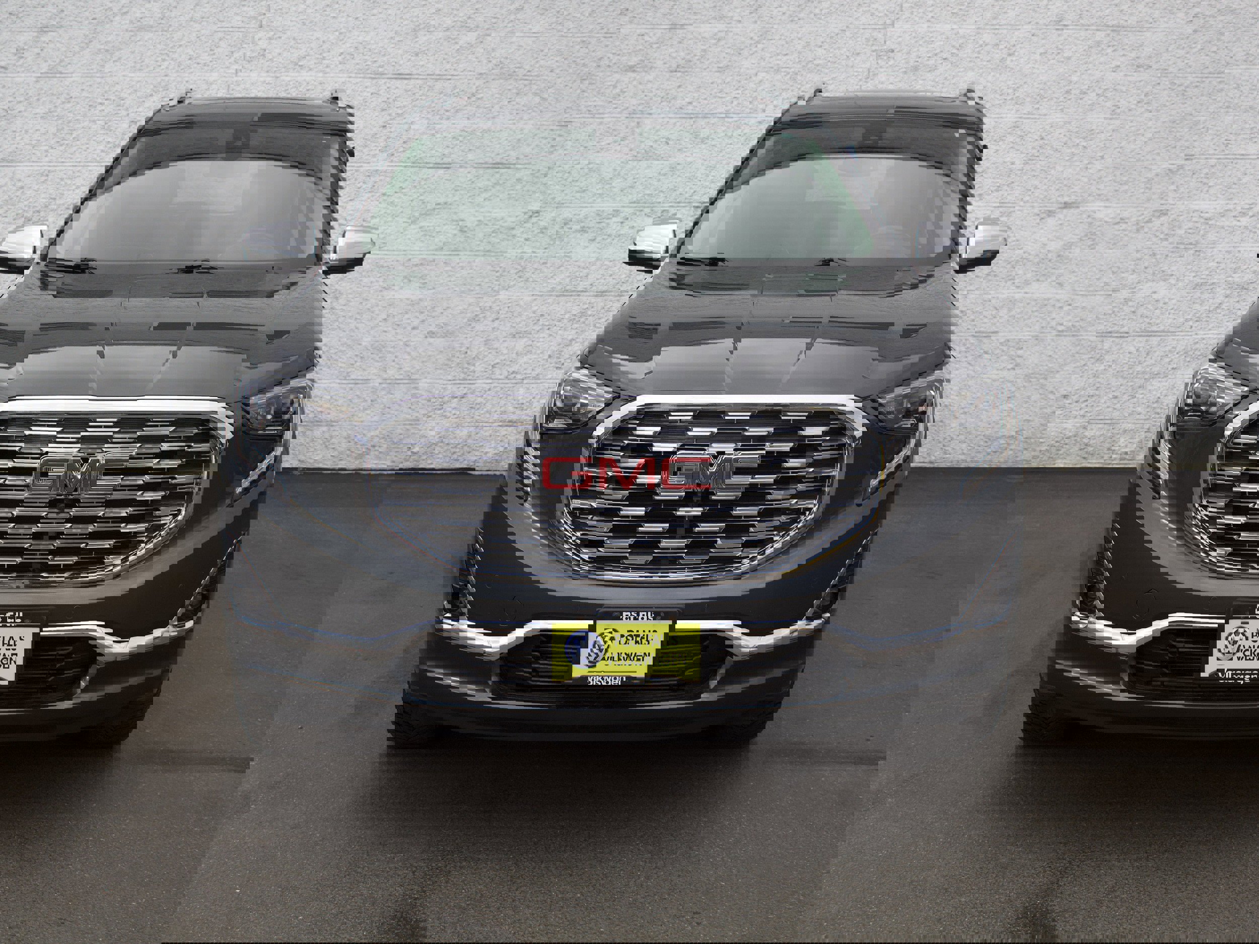 Used 2018 GMC Terrain Denali w/ Advanced Safety Package image 2