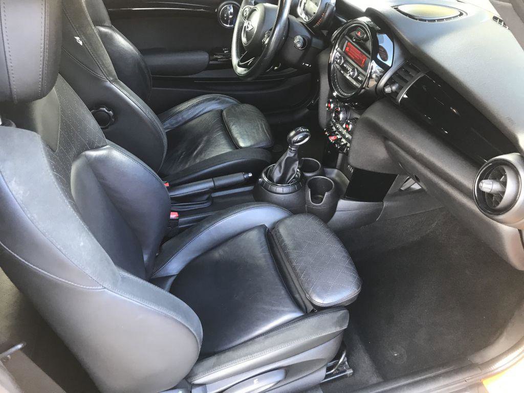 Used 2014 MINI Cooper 2-Door Hardtop image 10
