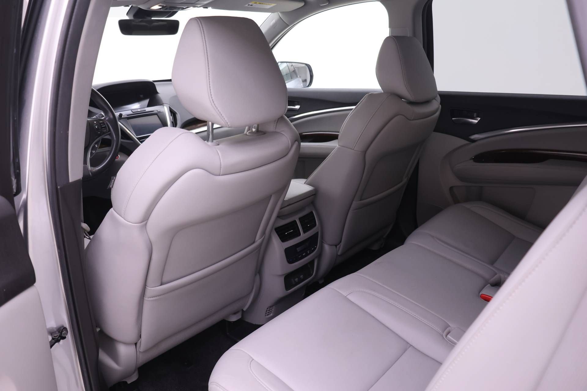 Used 2018 Acura MDX SH-AWD w/ Technology Package image 11
