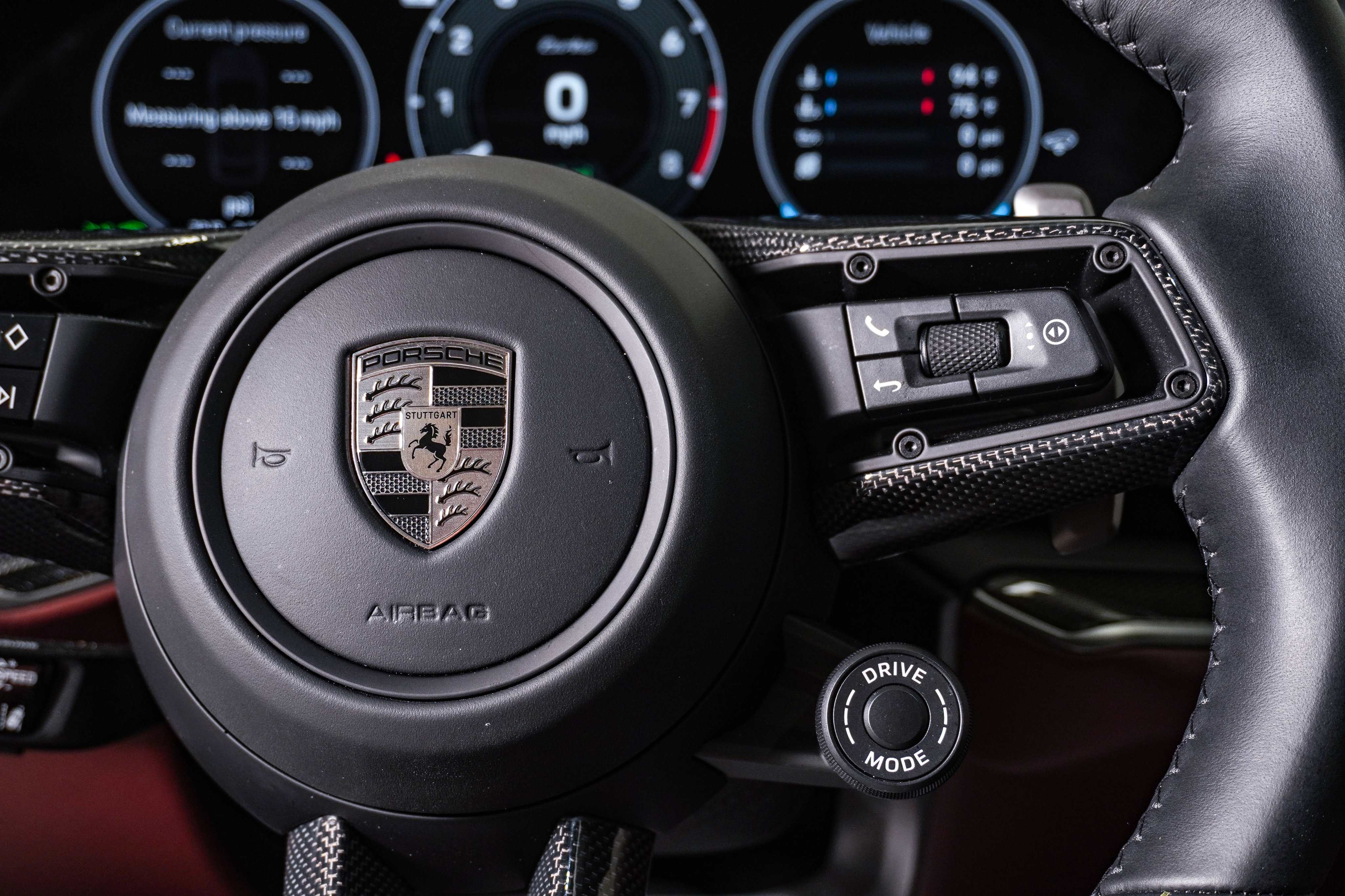 Certified 2025 Porsche Cayenne Turbo AWD/4WD image 20