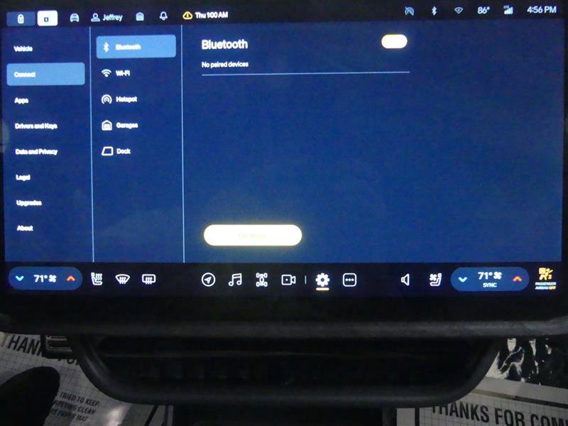 Used 2024 Rivian R1T Adventure image 11