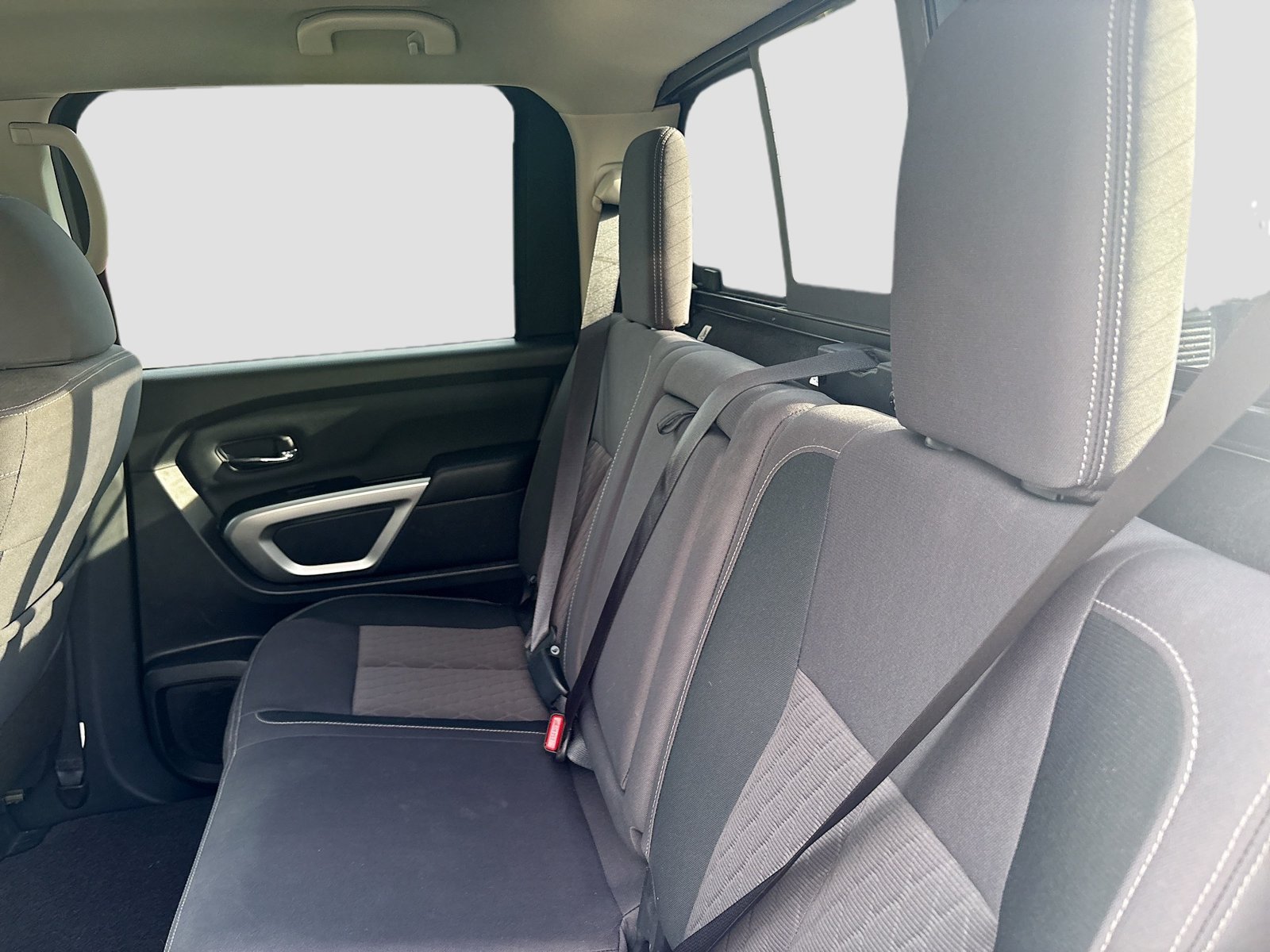 Used 2023 Nissan Titan SV w/ SV Convenience Package RWD image 23