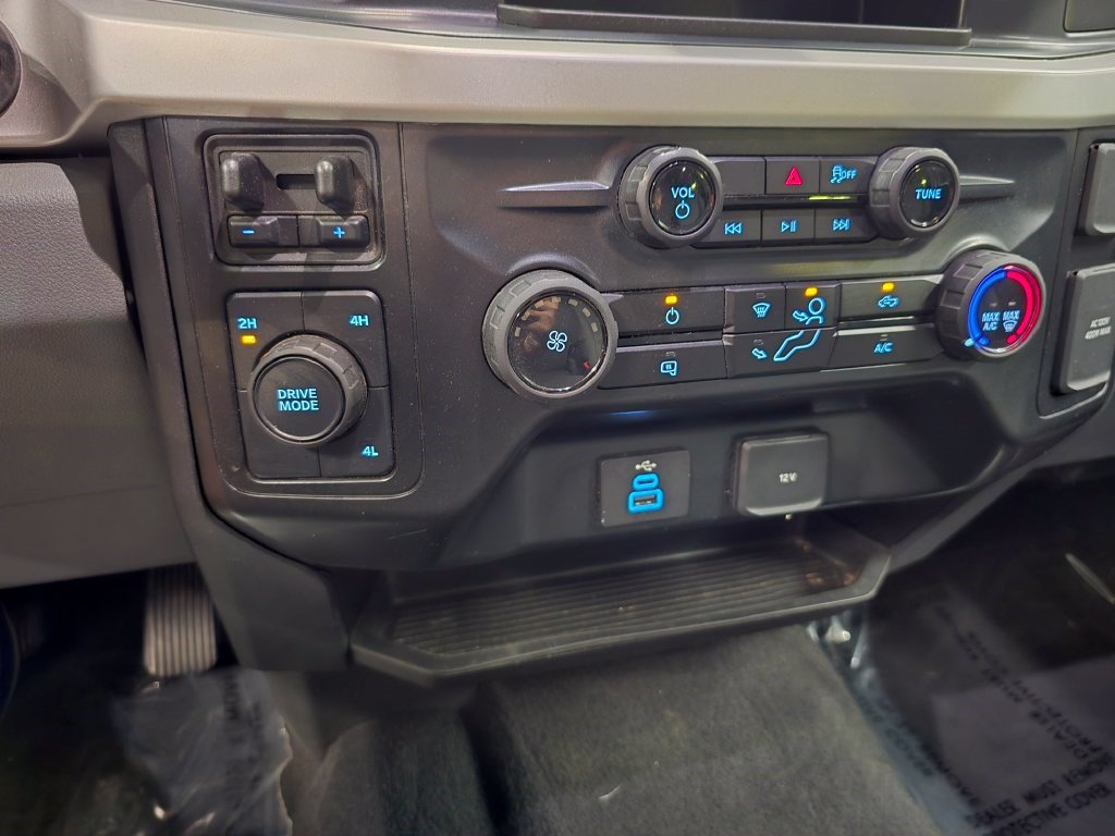 Used 2025 Ford F250 XLT AWD/4WD image 29