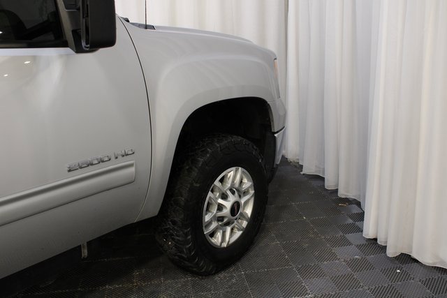 Used 2011 GMC Sierra 2500 SLT w/ Snow Plow Prep Package image 25