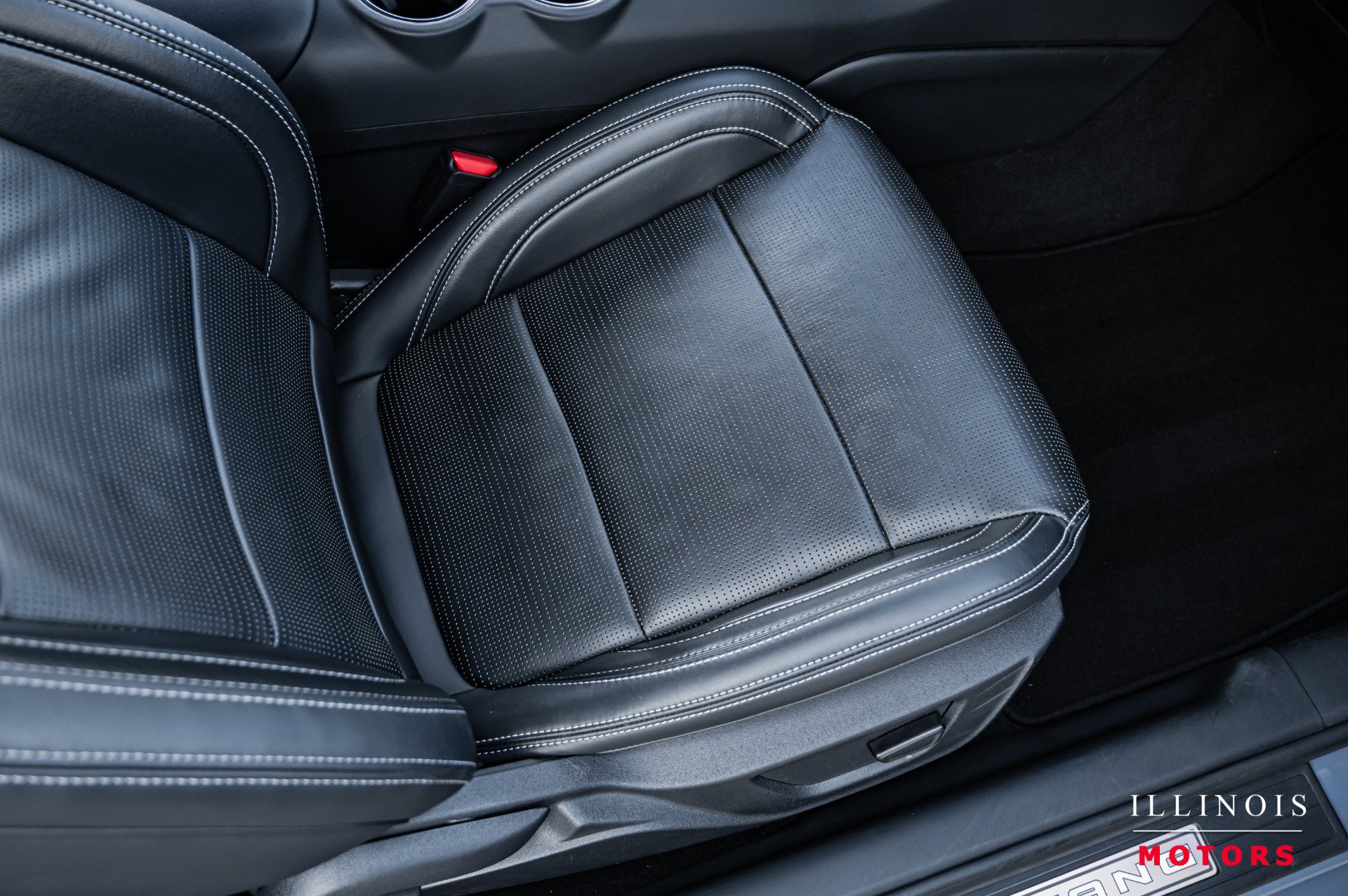 Used 2025 Ford Mustang GT Premium image 28