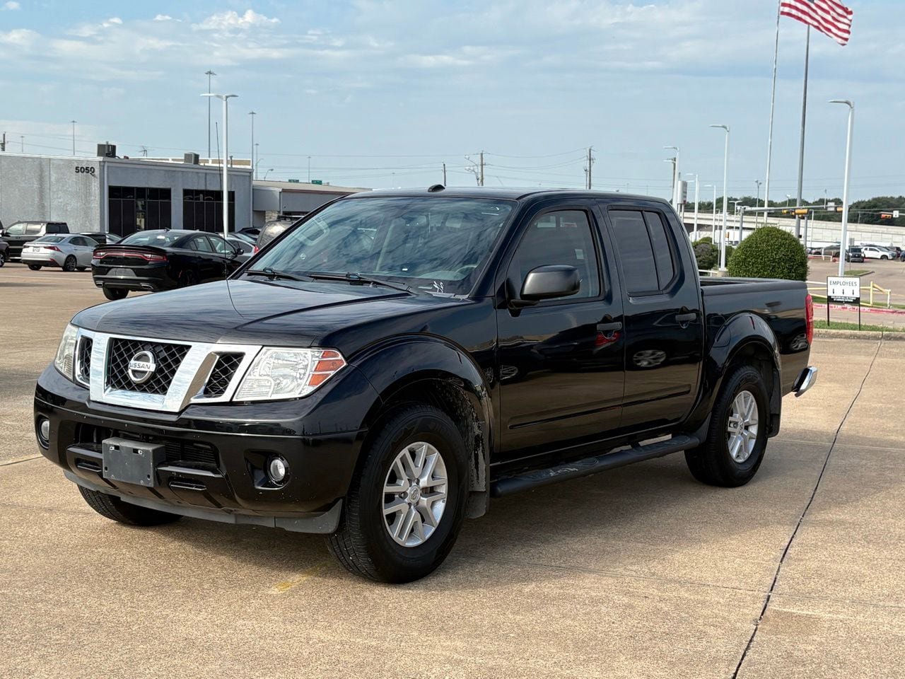 Used 2018 Nissan Frontier SV w/ Value Truck Package RWD image 1