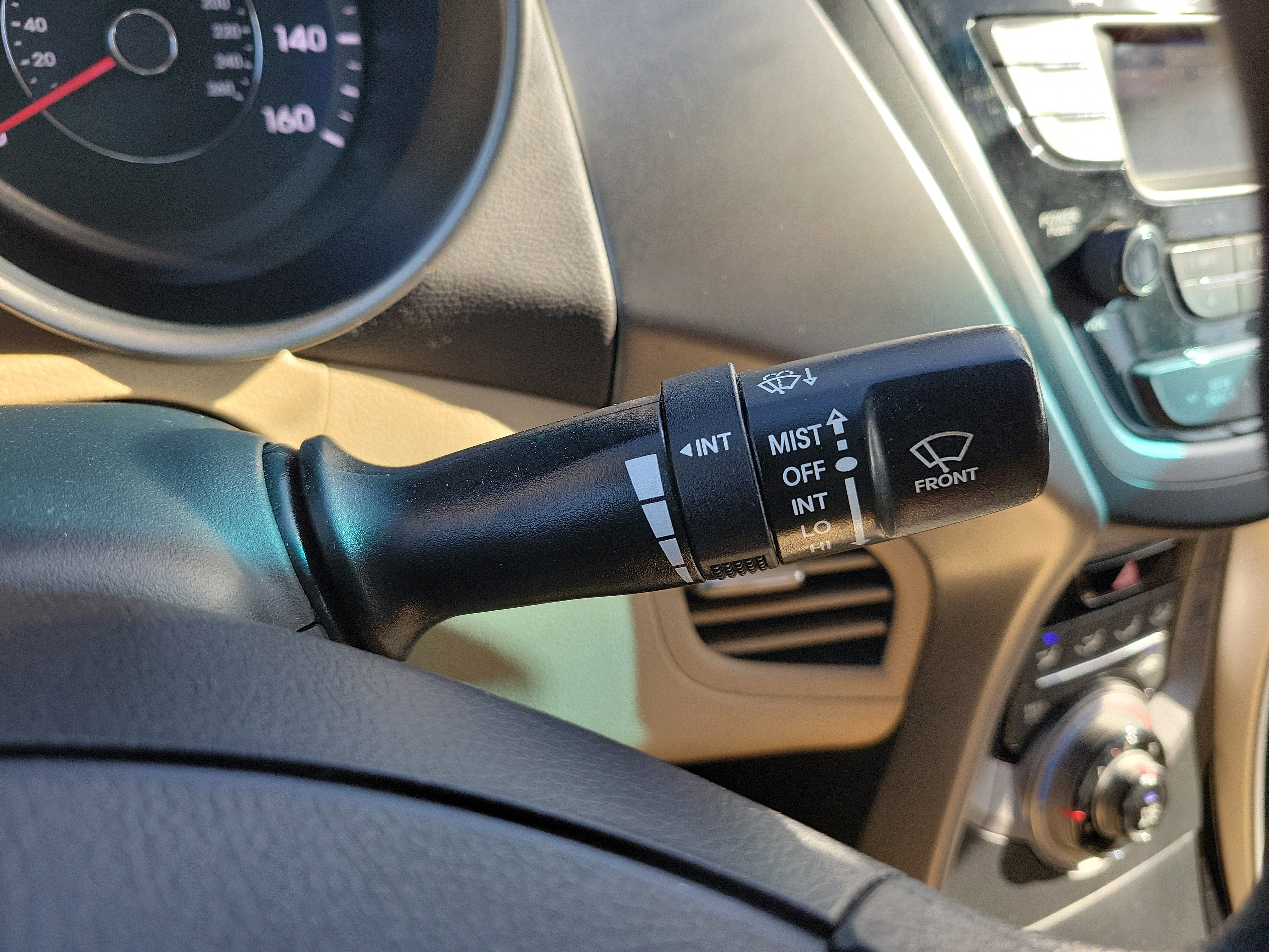 Used 2013 Hyundai Elantra GLS image 28