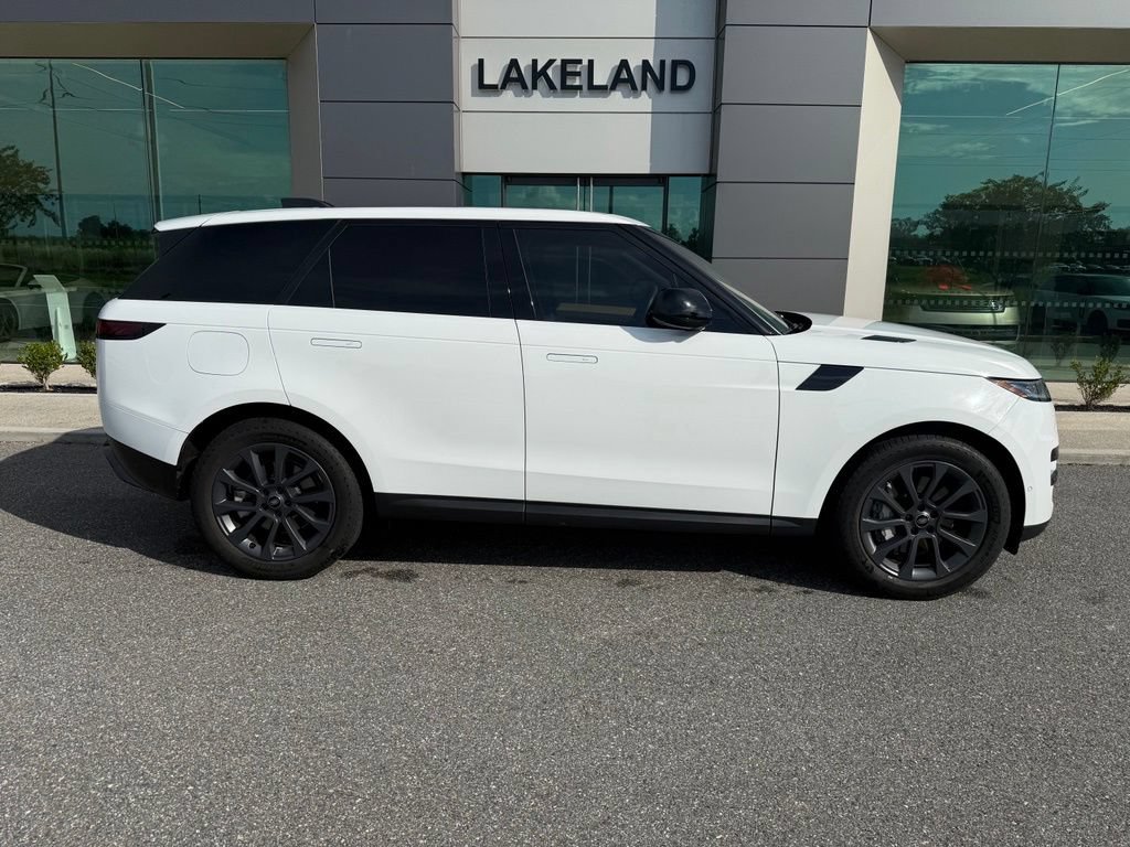 Used 2023 Land Rover Range Rover Sport SE AWD/4WD image 2