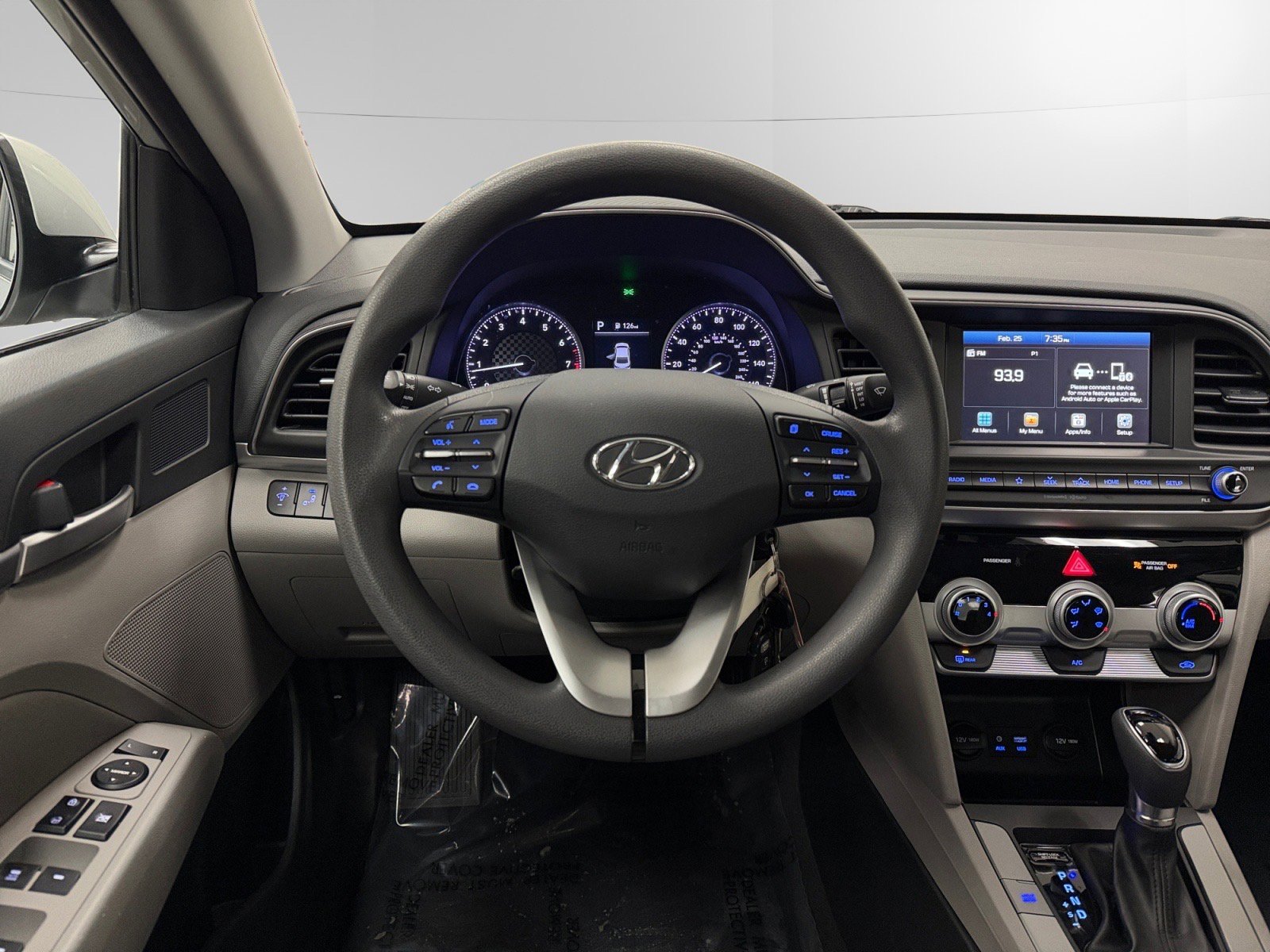 Used 2019 Hyundai Elantra SEL image 12