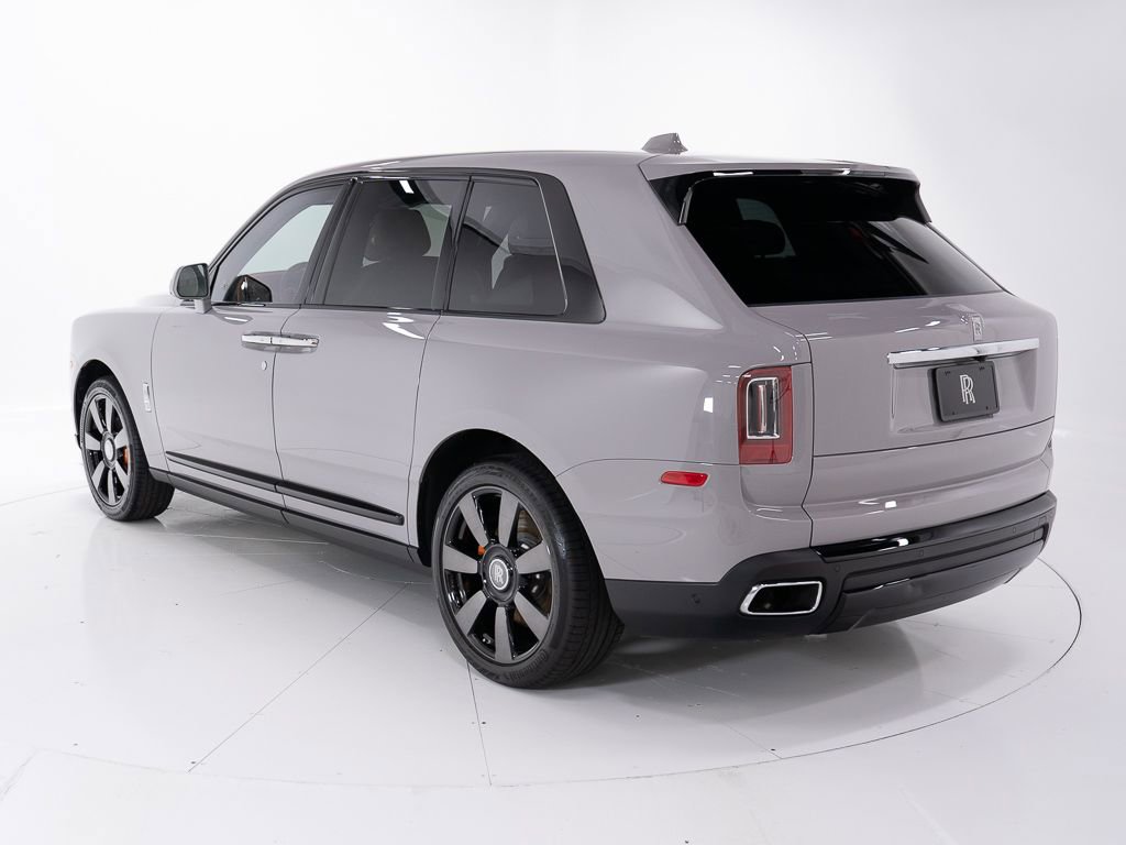 Certified 2023 Rolls-Royce Cullinan w/ Dark Exterior Package AWD/4WD image 3