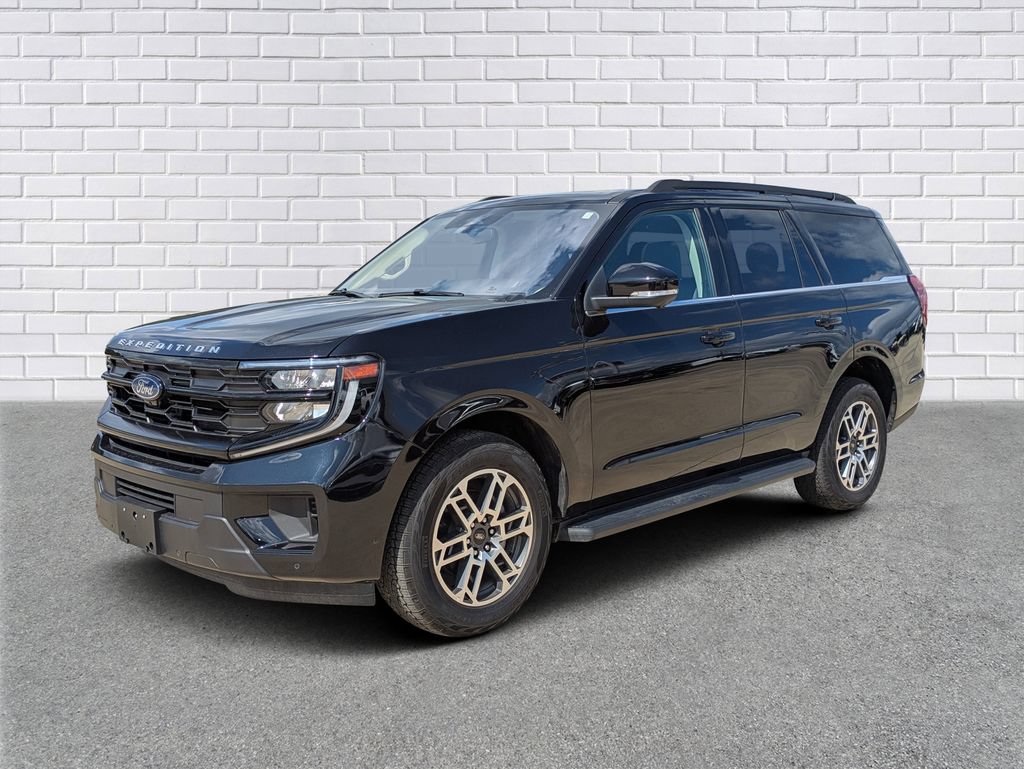 Used 2025 Ford Expedition Active