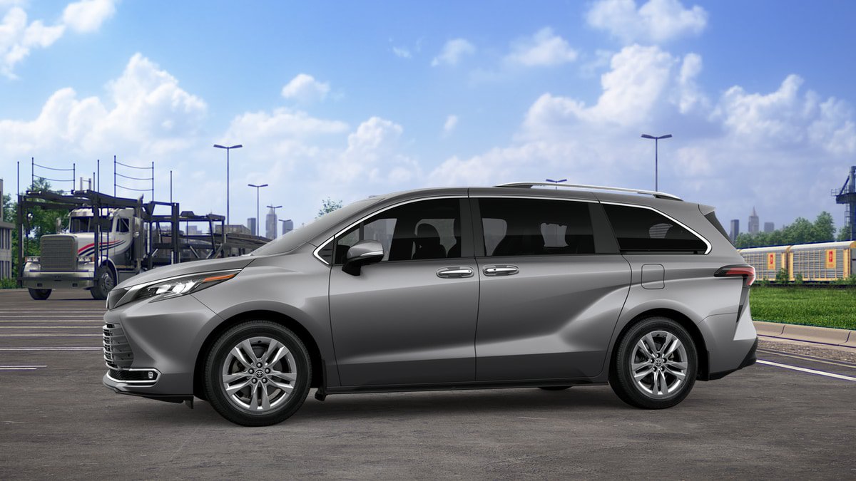 New 2026 Toyota Sienna Limited FWD image 3