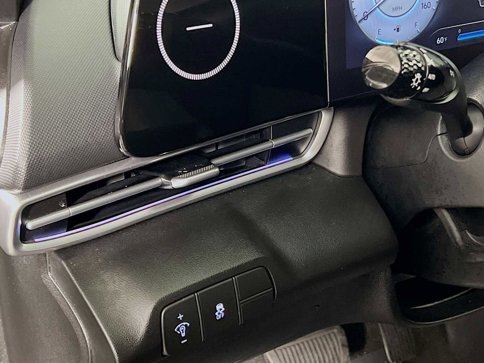 Certified 2024 Hyundai Elantra SEL image 10