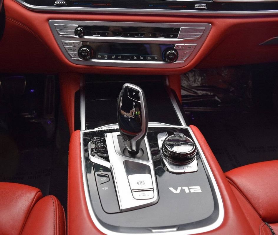 Used 2022 BMW M760i xDrive w/ Luxury Rear Seating Package image 44