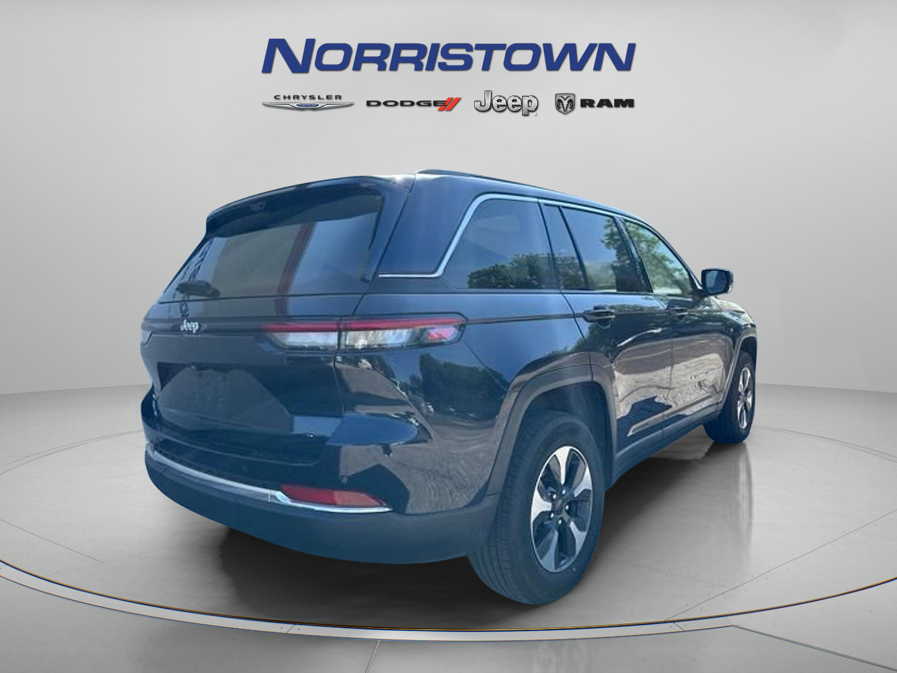 Used 2022 Jeep Grand Cherokee Limited 4xe w/ Luxury Tech Group II AWD/4WD image 7