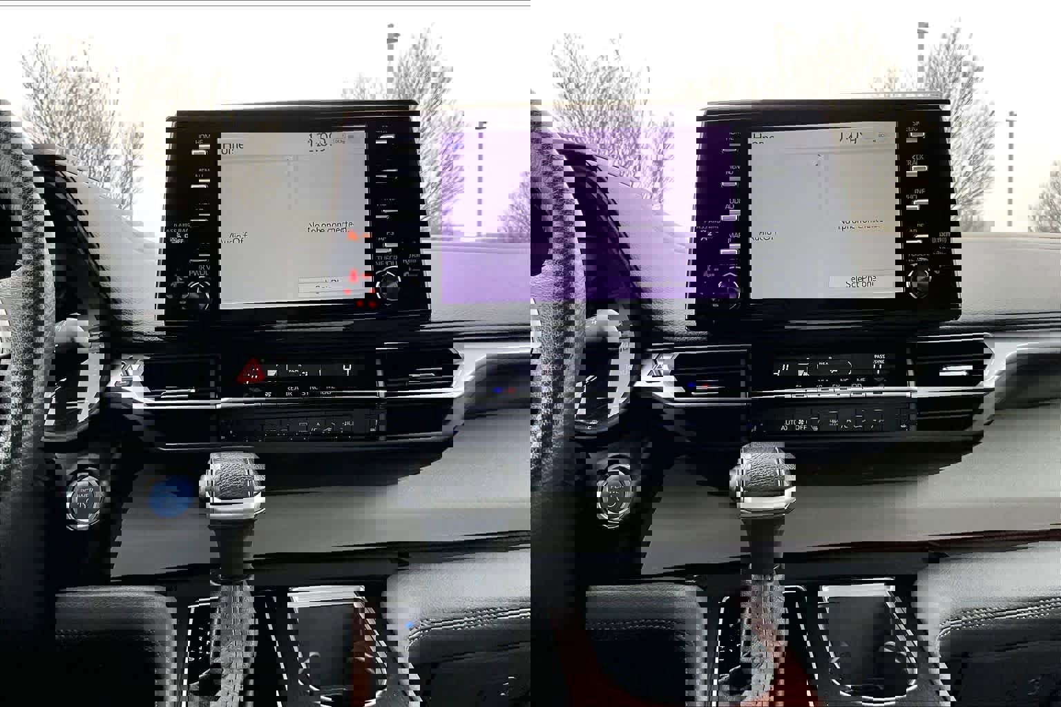 Used 2023 Toyota Sienna XLE image 35