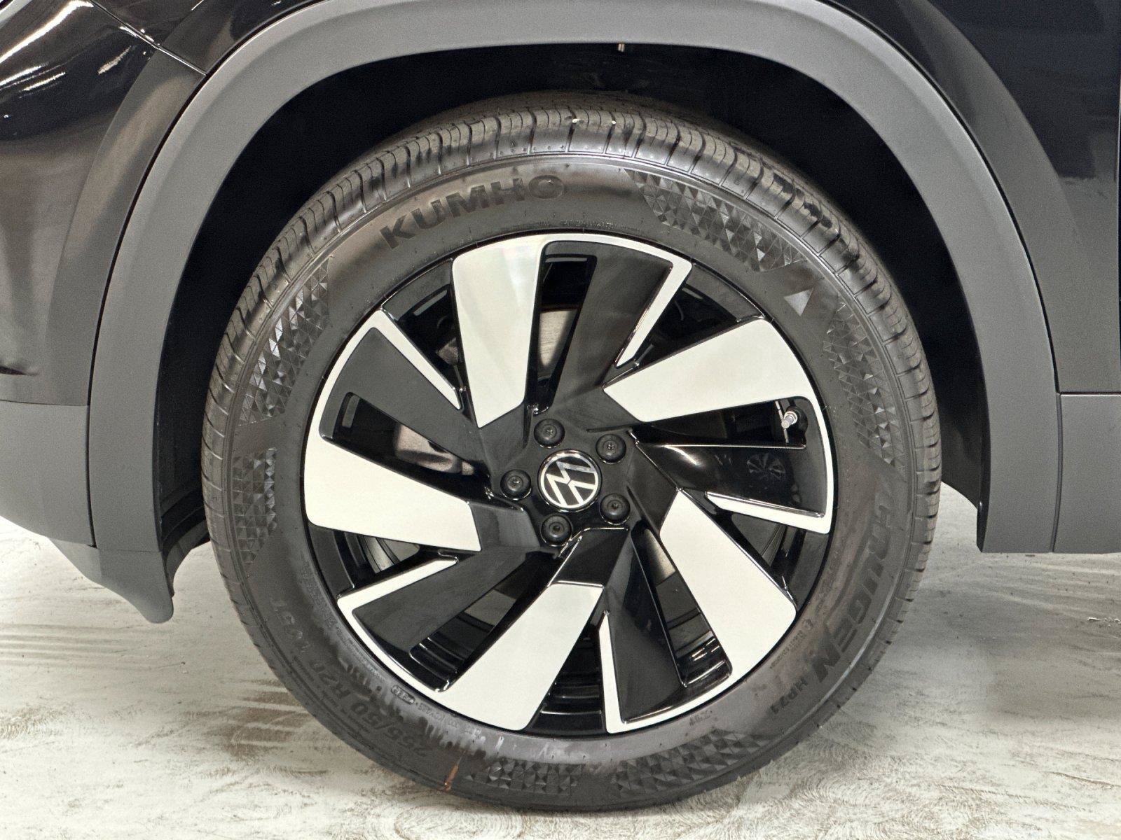 New 2026 Volkswagen Atlas Cross Sport SE AWD/4WD image 24