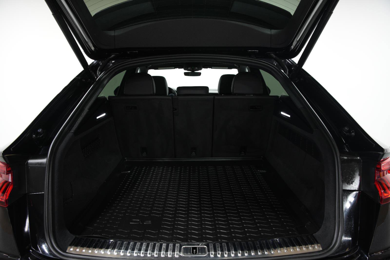 Used 2021 Audi Q8 Premium Plus w/ Premium Plus Package image 13