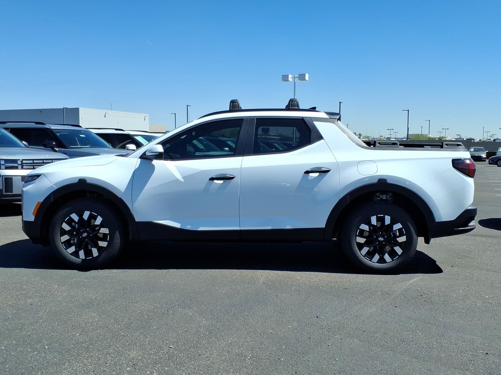 New 2026 Hyundai Santa Cruz SEL FWD image 2