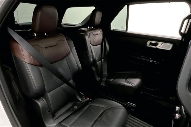 Used 2024 Ford Explorer Platinum w/ Technology Package image 22