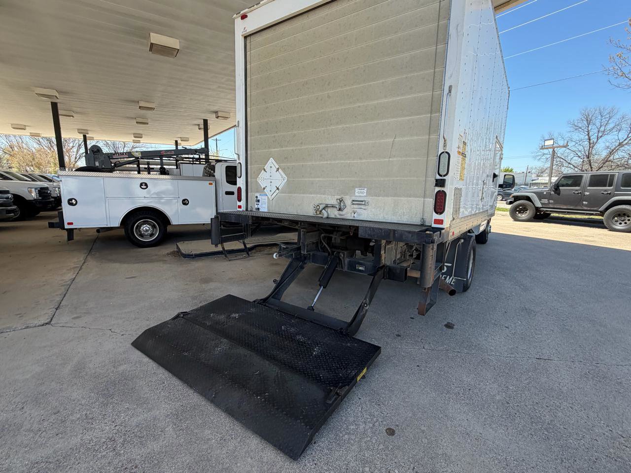 Used 2017 Chevrolet Express 3500 RWD image 22
