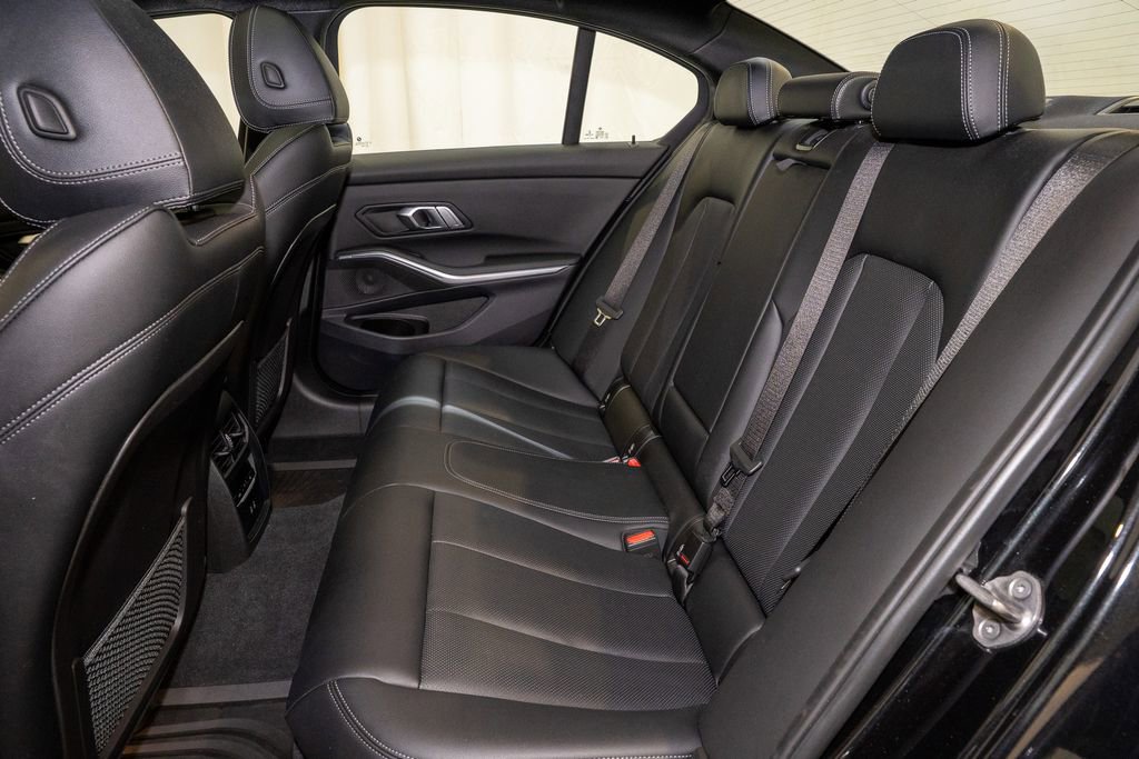 Used 2022 BMW 330i xDrive Sedan w/ Convenience Package image 8