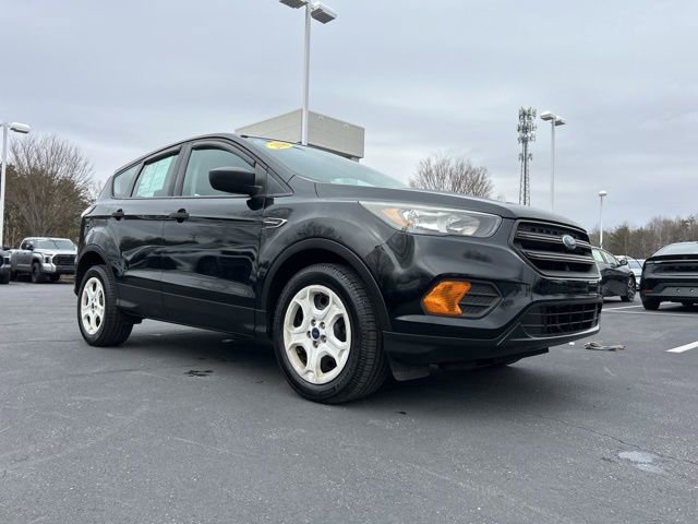 Used 2018 Ford Escape S image 3