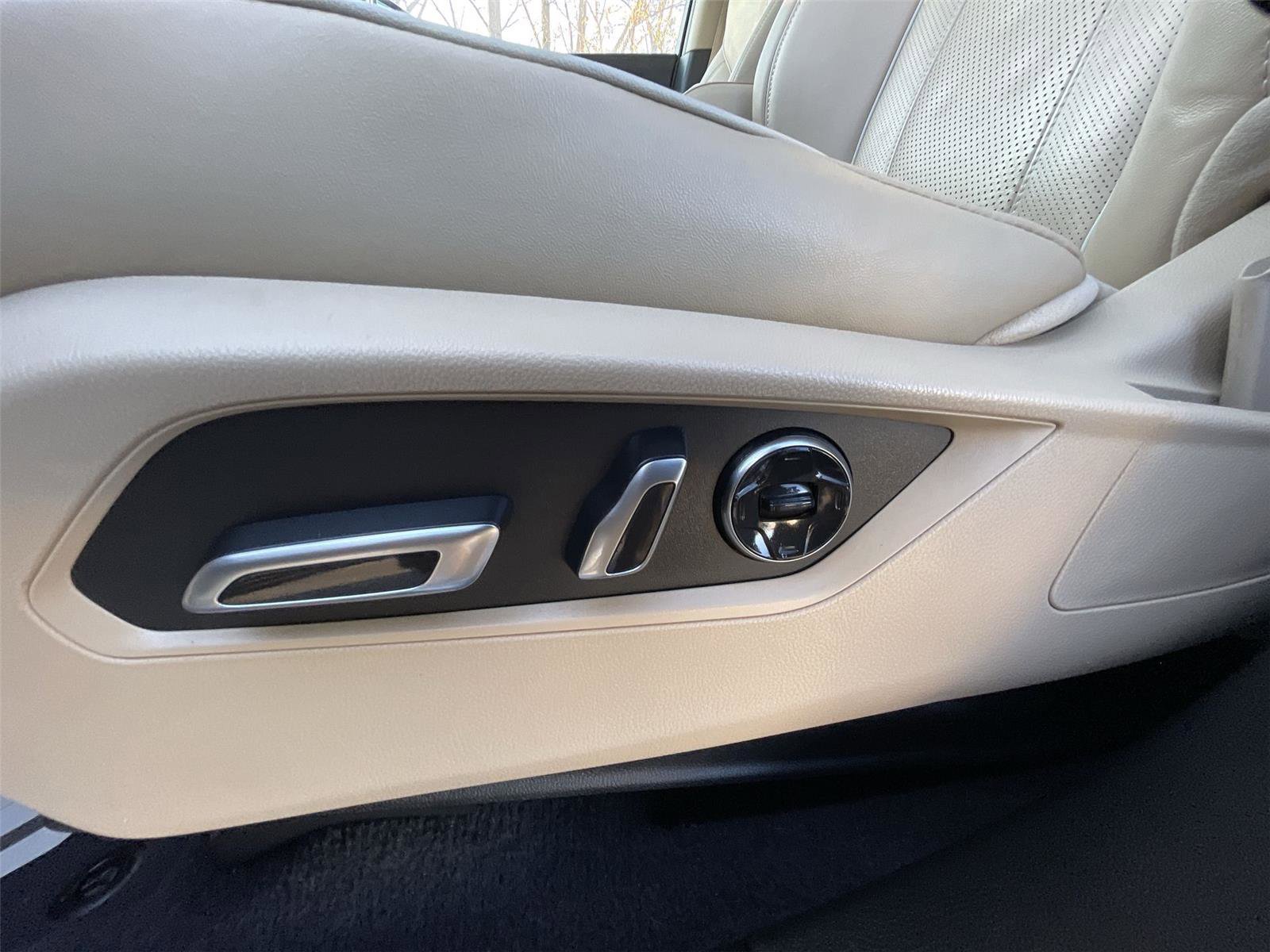 Used 2023 Acura RDX AWD w/ Advance Package image 13