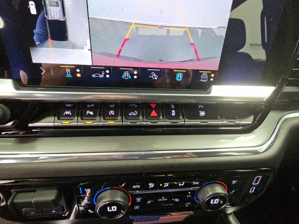 Used 2023 Chevrolet Silverado 1500 High Country RWD image 20