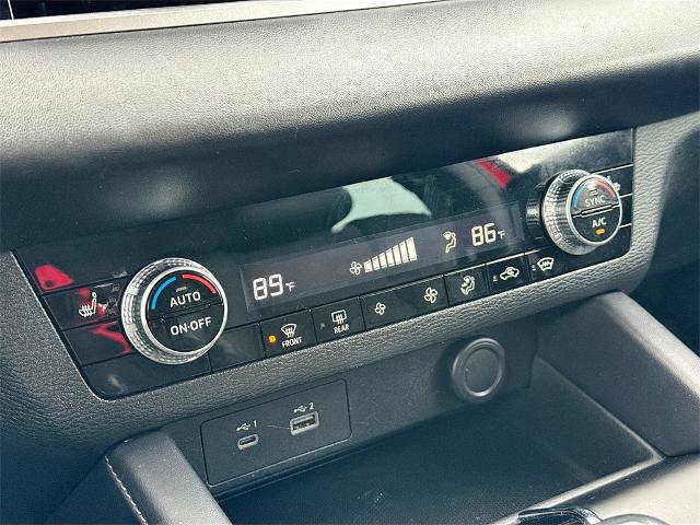 Used 2023 Mitsubishi Outlander SE image 14