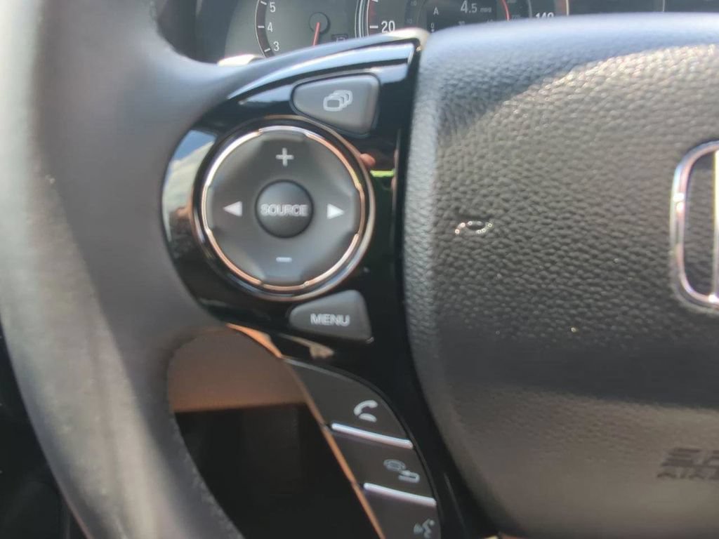 Used 2016 Honda Accord Touring image 23