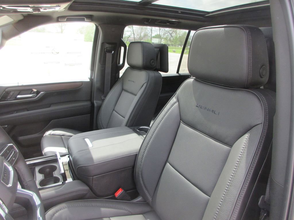 New 2026 GMC Yukon XL Denali image 11
