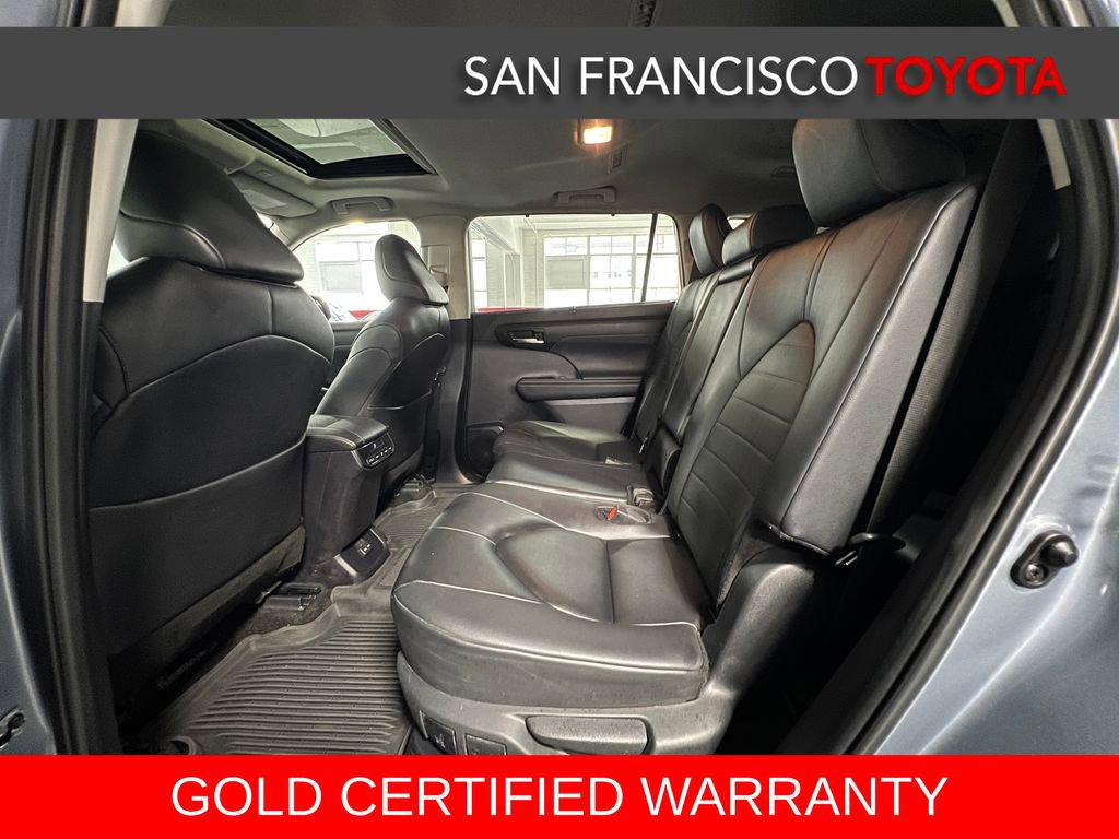 Certified 2024 Toyota Highlander XLE AWD/4WD image 16