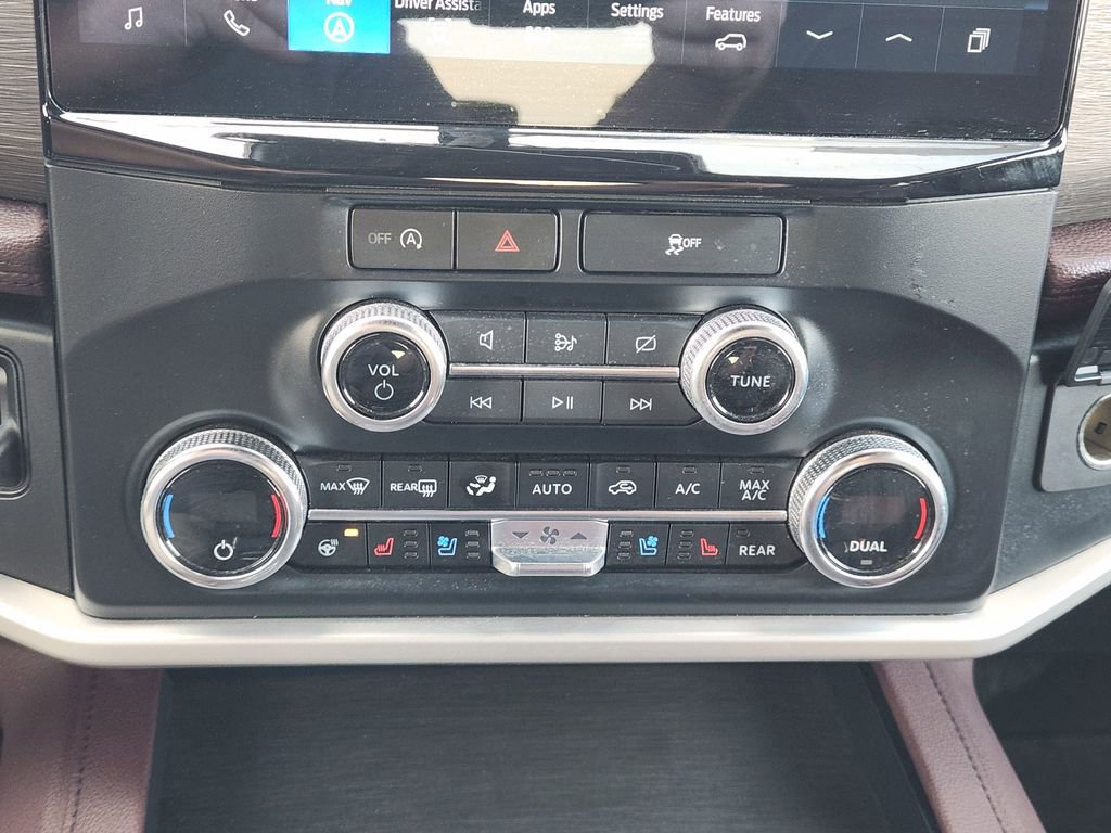 Certified 2024 Ford Expedition Limited image 18