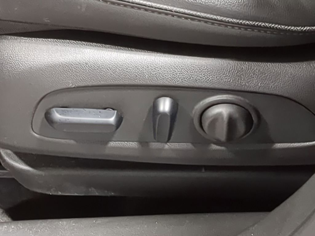 Used 2024 Buick Encore GX Sport Touring w/ Comfort Package FWD image 20