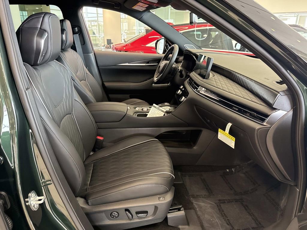 New 2026 INFINITI QX60 Autograph w/ Dark Cargo Package image 16