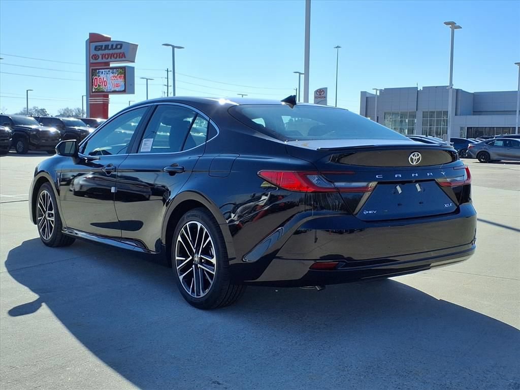 Used 2026 Toyota Camry XLE FWD image 2