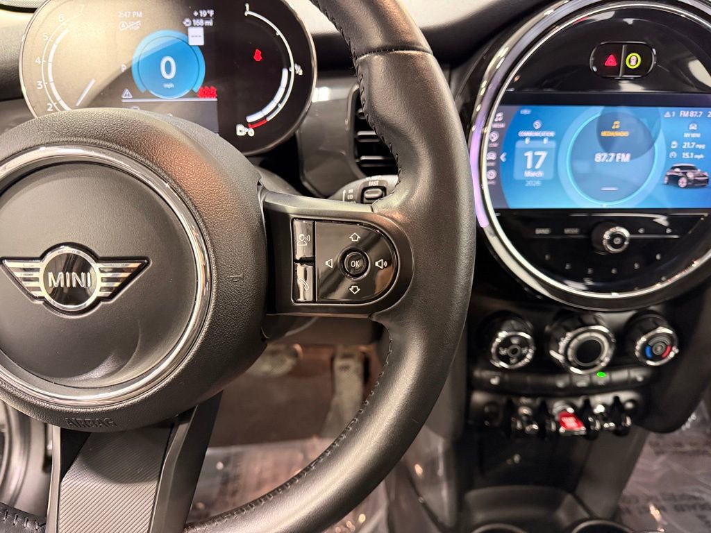 Used 2022 MINI Cooper 4-Door Hardtop w/ Storage Package image 14