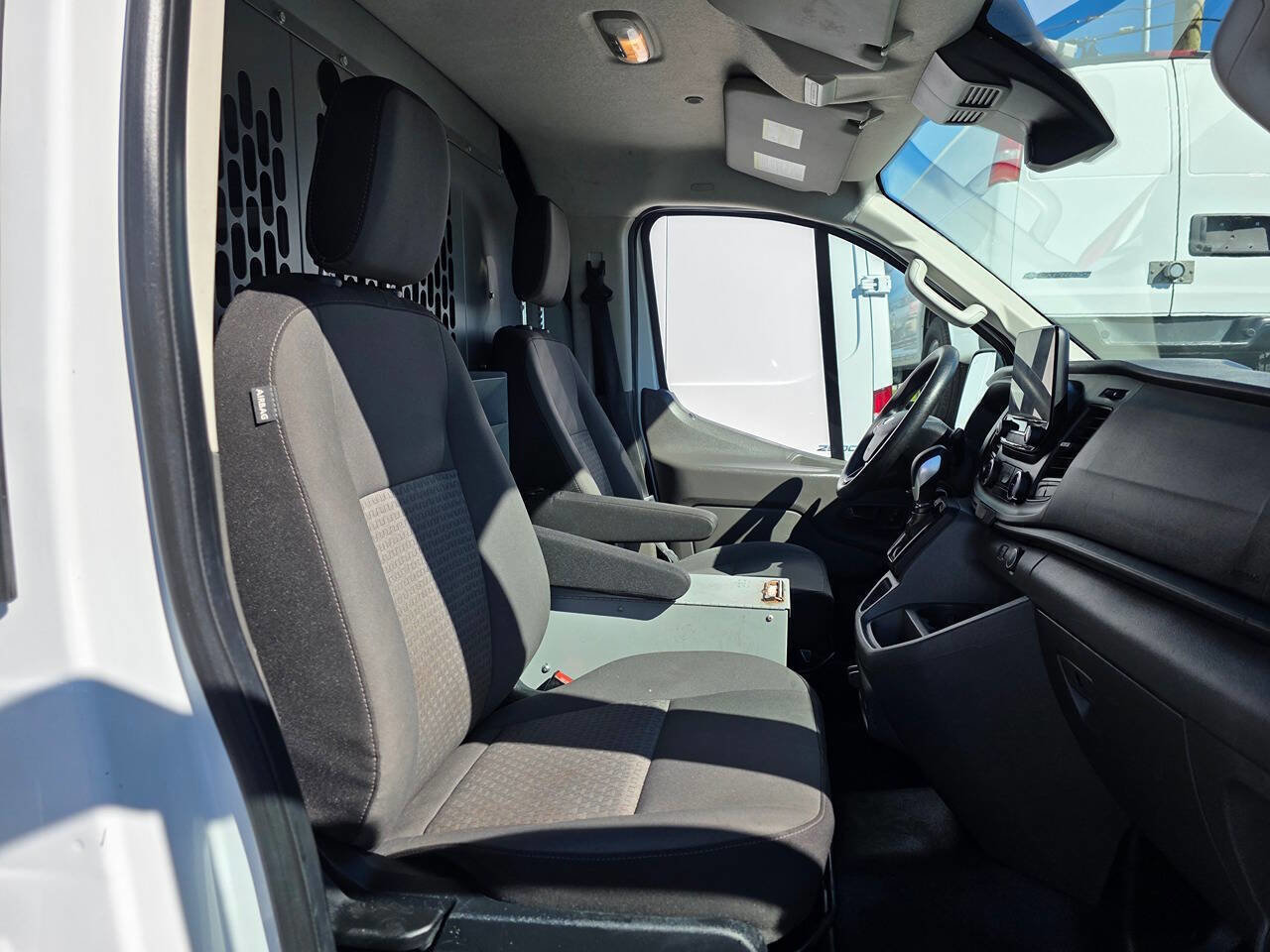 Used 2020 Ford Transit 250 Low Roof image 9
