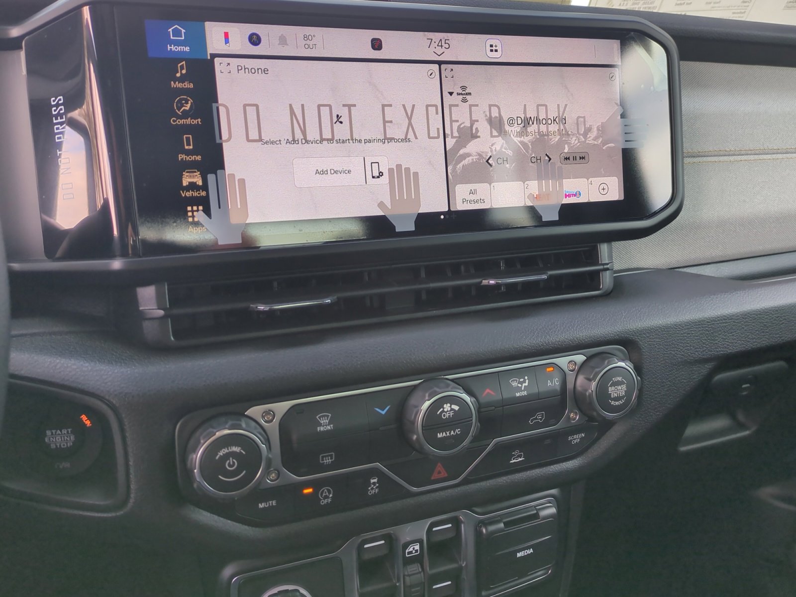 New 2026 Jeep Gladiator Sport image 12